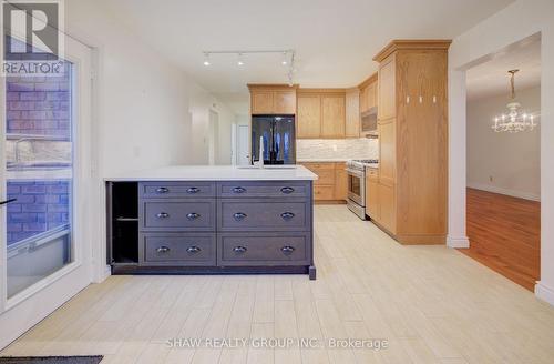 40 Linda Drive, Cambridge, ON - Indoor Photo Showing Kitchen