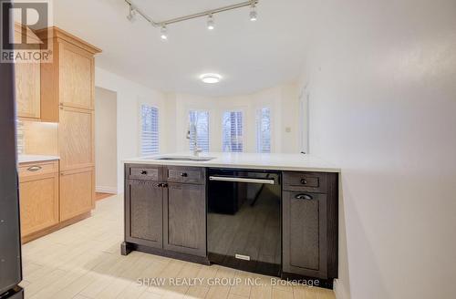 40 Linda Drive, Cambridge, ON - Indoor Photo Showing Kitchen