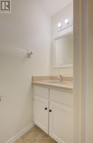 40 Linda Drive, Cambridge, ON - Indoor Photo Showing Bathroom