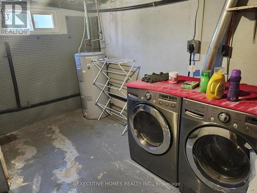 25 Amos Avenue, Waterloo, ON - Indoor Photo Showing Laundry Room