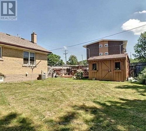 25 Amos Avenue, Waterloo, ON - Outdoor