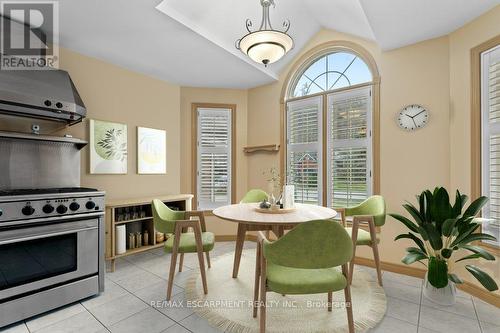 107 Dorchester Drive, Grimsby, ON - Indoor Photo Showing Dining Room