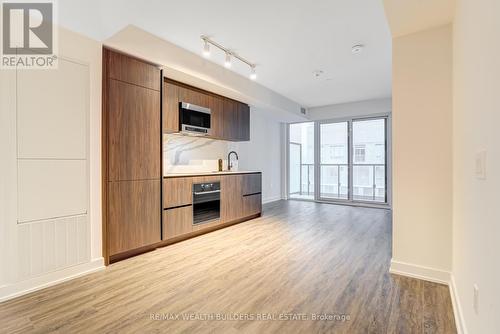 522N - 117 Broadway Avenue, Toronto, ON - Indoor Photo Showing Kitchen