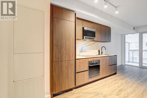 522N - 117 Broadway Avenue, Toronto, ON - Indoor Photo Showing Kitchen