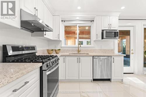 17 Wyvern Road, Toronto, ON - Indoor Photo Showing Kitchen With Upgraded Kitchen