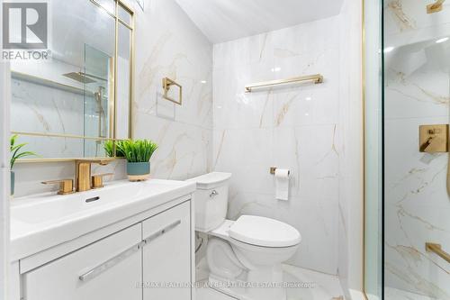 17 Wyvern Road, Toronto, ON - Indoor Photo Showing Bathroom