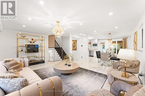 17 Wyvern Road, Toronto, ON - Indoor Photo Showing Living Room