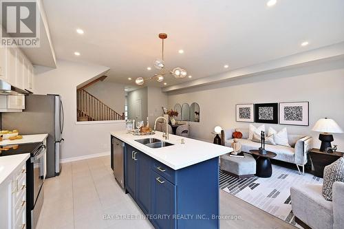 71 Freeman William Street, Markham, ON - Indoor Photo Showing Kitchen With Double Sink With Upgraded Kitchen