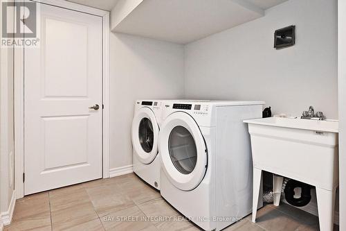 71 Freeman William Street, Markham, ON - Indoor Photo Showing Laundry Room