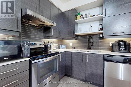 106 - 325 South Park Road, Markham, ON - Indoor Photo Showing Kitchen With Double Sink