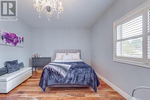 1104 Alfred Street, Innisfil, ON - Indoor Photo Showing Bedroom