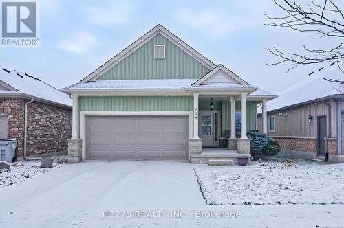 32 Abbott Street, Strathroy-Caradoc (Se), ON - Outdoor With Facade