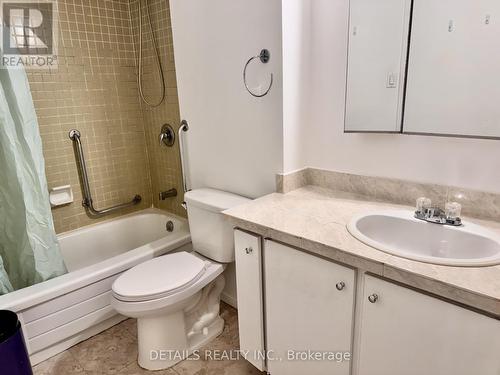 516 - 3100 Carling Avenue, Ottawa, ON - Indoor Photo Showing Bathroom