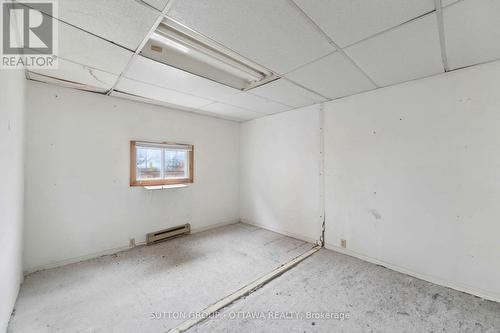 212 Cambridge Street N, Ottawa, ON - Indoor Photo Showing Other Room