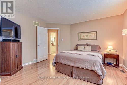 6690 Beattie Street, London, ON - Indoor Photo Showing Bedroom