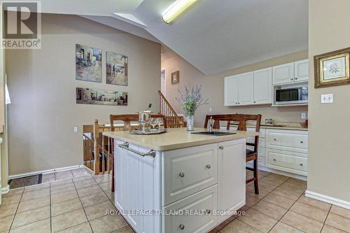 6690 Beattie Street, London, ON - Indoor Photo Showing Kitchen