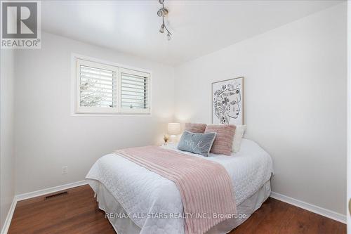 78 Castille Crescent, Georgina, ON - Indoor Photo Showing Bedroom