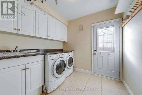 1143 Chapelton Place, Oakville, ON - Indoor Photo Showing Laundry Room