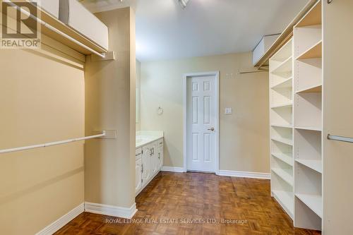 1143 Chapelton Place, Oakville, ON - Indoor With Storage