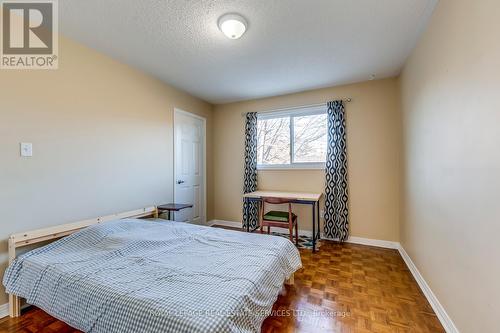 1143 Chapelton Place, Oakville, ON - Indoor Photo Showing Bedroom