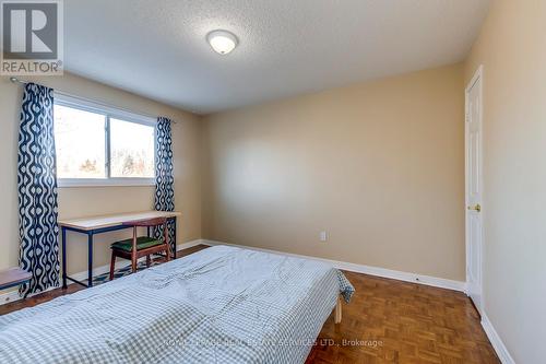 1143 Chapelton Place, Oakville, ON - Indoor Photo Showing Bedroom