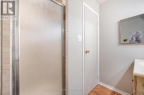 17 Ashurst Crescent, Brampton, ON - Indoor Photo Showing Bathroom