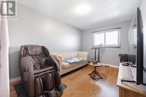 17 Ashurst Crescent, Brampton, ON - Indoor