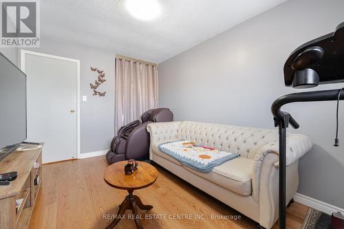 17 Ashurst Crescent, Brampton, ON - Indoor