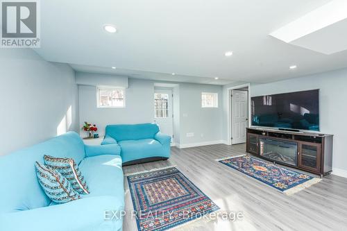 63 Lightheart Drive, Caledon, ON - Indoor Photo Showing Living Room