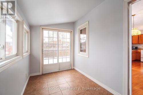 725 11Th Street W, Owen Sound, ON - Indoor Photo Showing Other Room