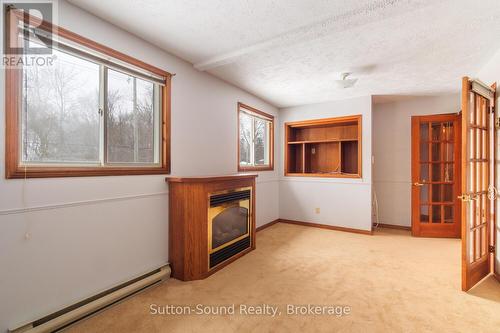 725 11Th Street W, Owen Sound, ON - Indoor Photo Showing Other Room With Fireplace