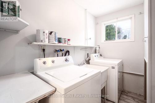 725 11Th Street W, Owen Sound, ON - Indoor Photo Showing Laundry Room