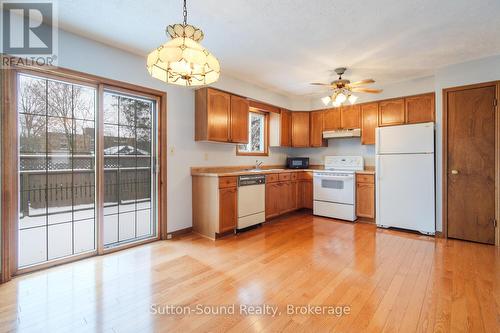 725 11Th Street W, Owen Sound, ON - Indoor Photo Showing Kitchen