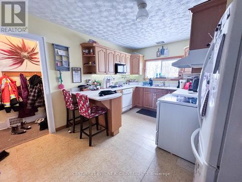 609 Brewster Street, Temiskaming Shores (Haileybury), ON - Indoor Photo Showing Laundry Room