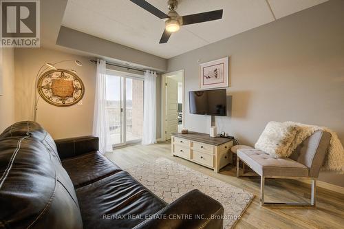 612 - 155 Water Street S, Cambridge, ON - Indoor Photo Showing Living Room