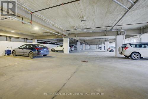 612 - 155 Water Street S, Cambridge, ON - Indoor Photo Showing Garage