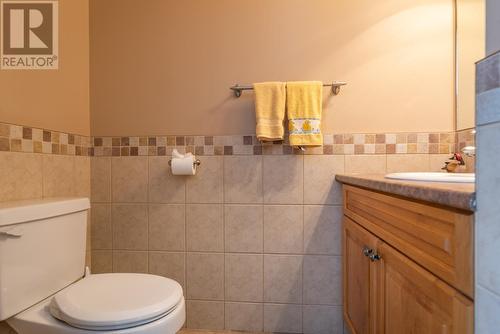 1003 Mountain View Road Unit# B, Rossland, BC - Indoor Photo Showing Bathroom