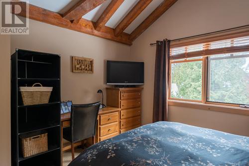 1003 Mountain View Road Unit# B, Rossland, BC - Indoor Photo Showing Bedroom