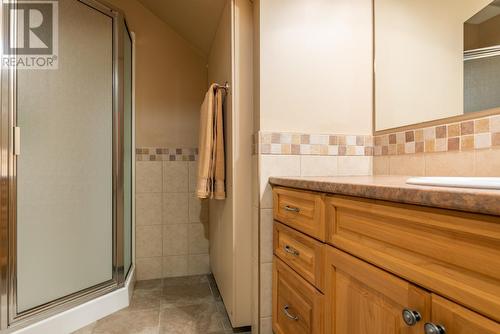 1003 Mountain View Road Unit# B, Rossland, BC - Indoor Photo Showing Bathroom