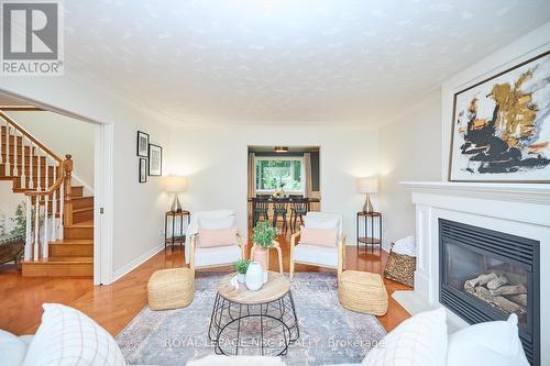 33 Berkwood Place, Pelham (662 - Fonthill), ON - Indoor Photo Showing Living Room With Fireplace