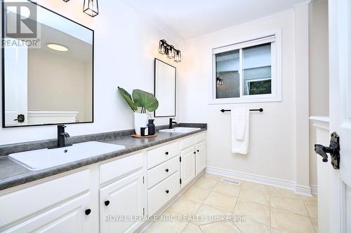 33 Berkwood Place, Pelham (662 - Fonthill), ON - Indoor Photo Showing Bathroom