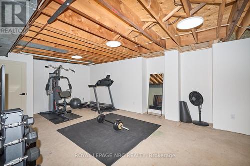 33 Berkwood Place, Pelham (662 - Fonthill), ON - Indoor Photo Showing Gym Room