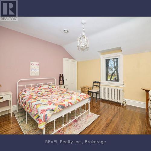 1171 Mcnab Road, Niagara-On-The-Lake (102 - Lakeshore), ON - Indoor Photo Showing Bedroom