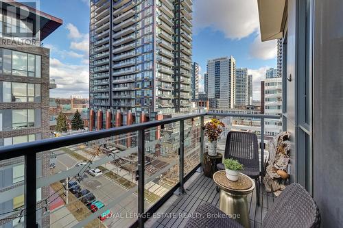 712 - 200 Sackville Street, Toronto, ON - Outdoor