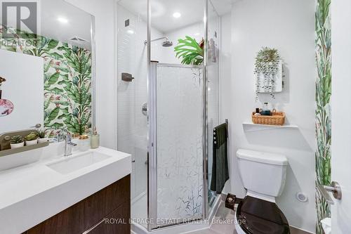 712 - 200 Sackville Street, Toronto, ON - Indoor Photo Showing Bathroom