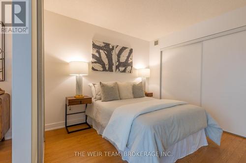 505 - 1048 Broadview Avenue, Toronto, ON - Indoor Photo Showing Bedroom