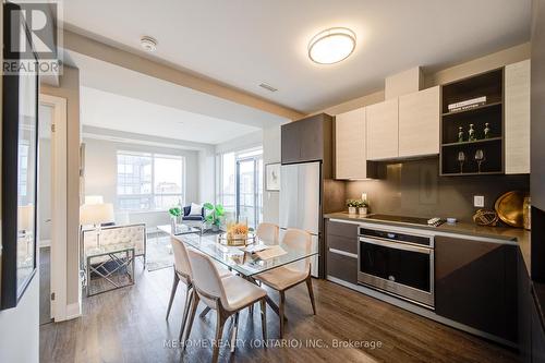 905 - 396 Highway 7, Richmond Hill, ON - Indoor Photo Showing Kitchen