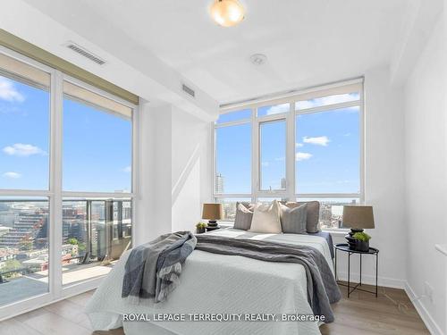 1808-120 Parliament St, Toronto, ON - Indoor Photo Showing Bedroom