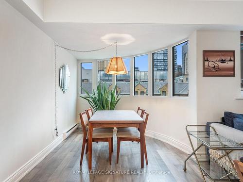 Th6-80 Adelaide St E, Toronto, ON - Indoor Photo Showing Dining Room