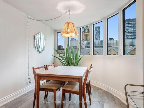 Th6-80 Adelaide St E, Toronto, ON - Indoor Photo Showing Dining Room